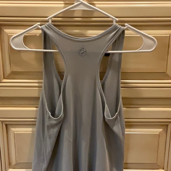 Free Fly Top - Picture 2 of 3